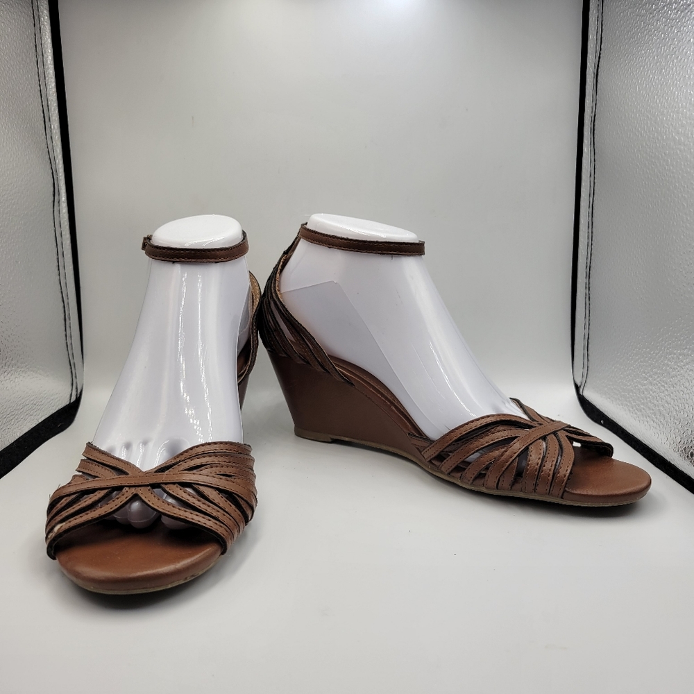 Montego Bay Club Brown Wedge Sandals Sz 8.5